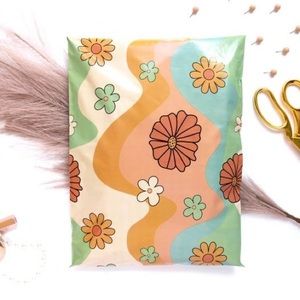 Retro Floral Expandable Bottom Gusseted Poly Mailers 14.5x19x4 Pack of 10